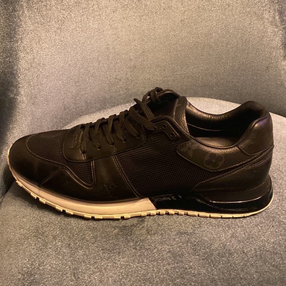 Louis Vuitton - Run Away Sneaker - No Holds main image 6